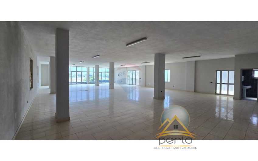 Magazinë/Kapanon – Për Qira – Mëzez, Tiranë