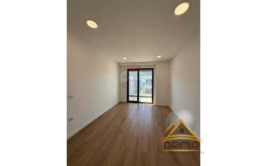 Zyrë – Për Qira – Bulevardi Gjergj Fishta, Tiranë