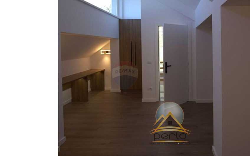 Vilë – Për Qira – Petrelë, Tiranë