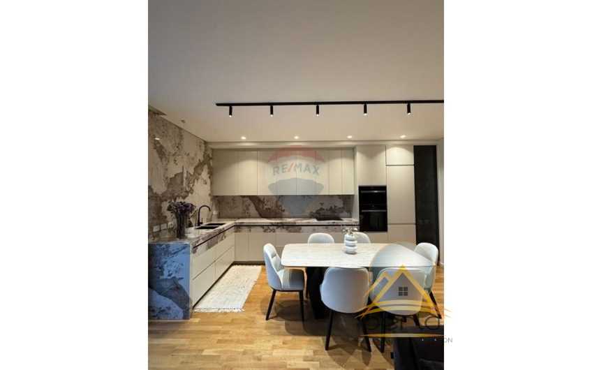 JEPET  APARTAMENT PËR QIRA   PRANE  TEG TIRANE