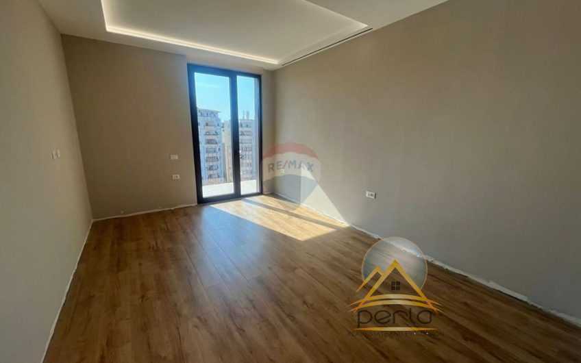 SHITET  APARTAMENT TE KOMPLEKSI DINAMO TIRANE