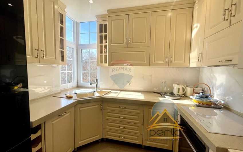 JEPET APARTAMENT PËR QIRA TE ISH EKZPOZITA  MYSLYM  SHYRI TIRANË