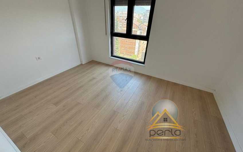 SHITET  APARTAMENT TE KOMUNA E PARISIT TIRANË