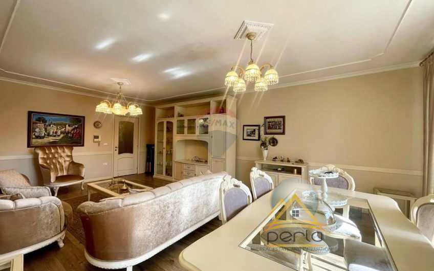 JEPET APARTAMENT PËR QIRA TE ISH EKZPOZITA  MYSLYM  SHYRI TIRANË