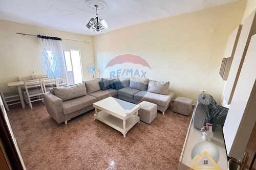 Shitet apartament 1+1 ne Rr. Myslym Keta, Kinostudio