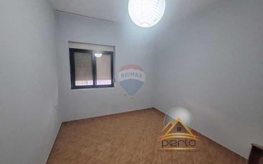 JEPET VILË  PËR QIRA TE RRUGA DON  BOSCO TIRANË