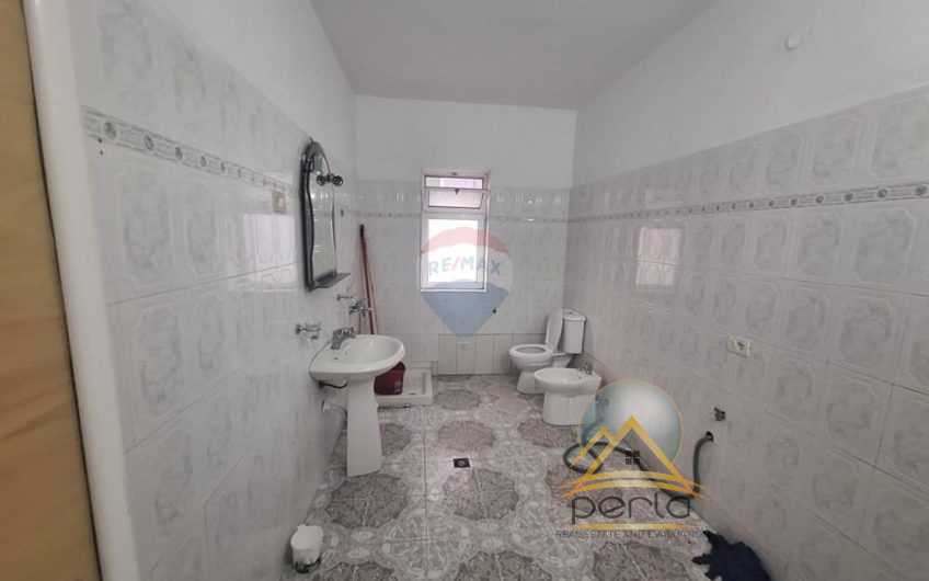 JEPET VILË  PËR QIRA TE RRUGA DON  BOSCO TIRANË