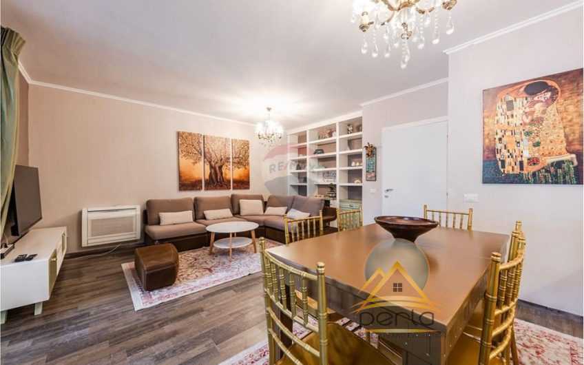 Apartament modern 2+1+2 te Liqeni i Thate.