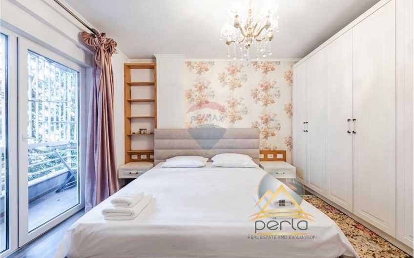 Apartament modern 2+1+2 te Liqeni i Thate.