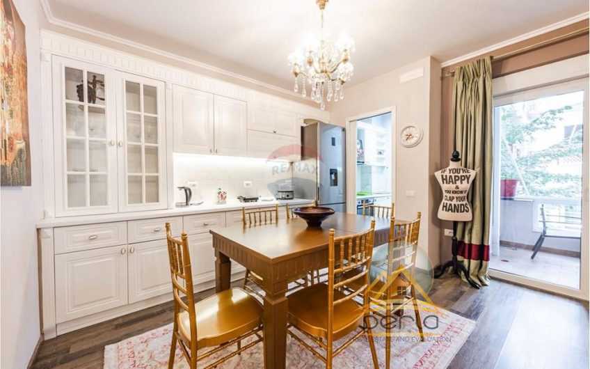 Apartament modern 2+1+2 te Liqeni i Thate.