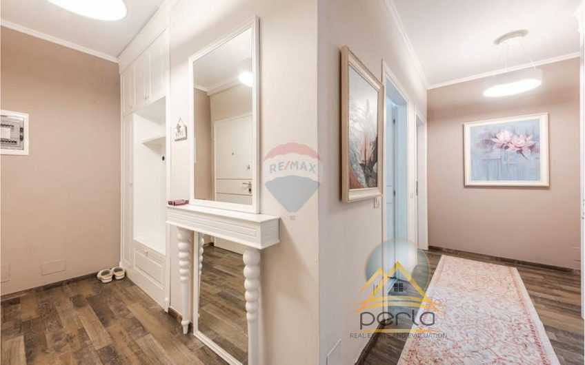 Apartament modern 2+1+2 te Liqeni i Thate.