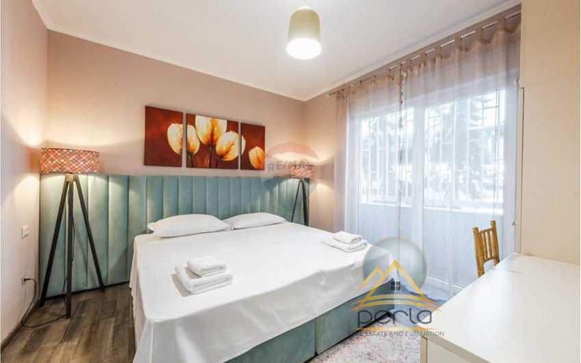 Apartament modern 2+1+2 te Liqeni i Thate.