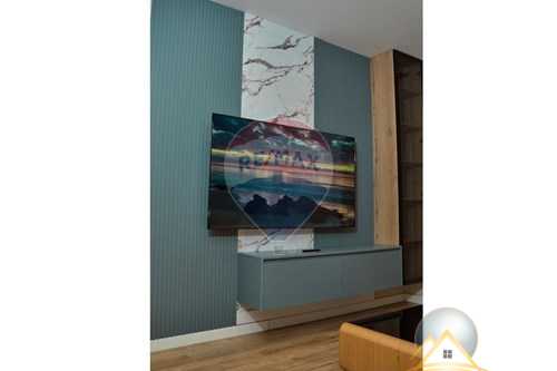 Shitet apartament 1+1 ne Bllok