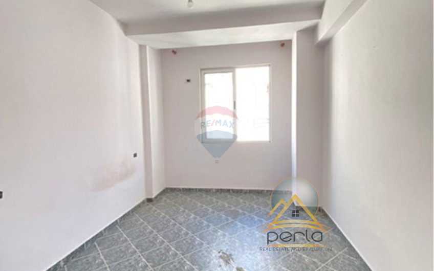 Shitet apartament 2+1 ne Fresk