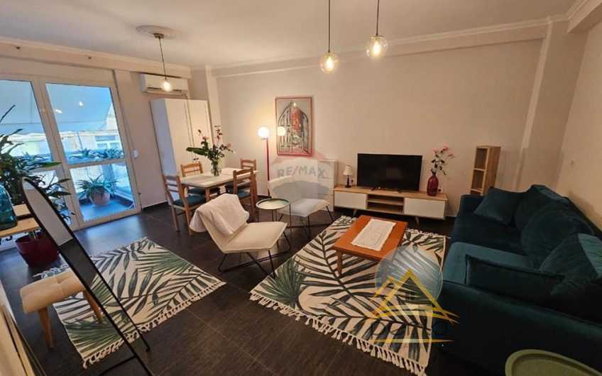 Apartament 2+1+2 me qira ne qender!