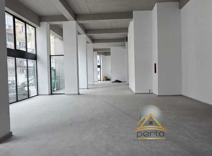 Jepet ambient per qira, rruga Arkitekt Sinani