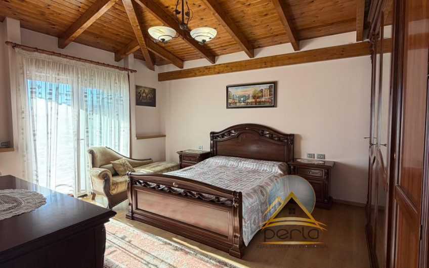 Penthouse 2+1+2 + Garazh – Për Qira – Garda, Tiranë