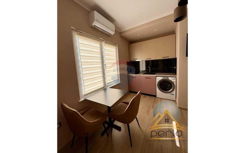 2 Garsoniere ne shitje, Myslym Shyr!