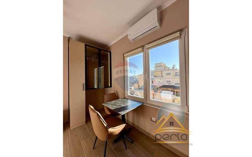 2 Garsoniere ne shitje, Myslym Shyr!