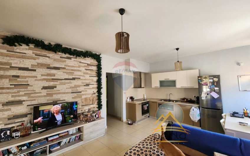 Apartament 2+1 per shitje te Cristal Center!