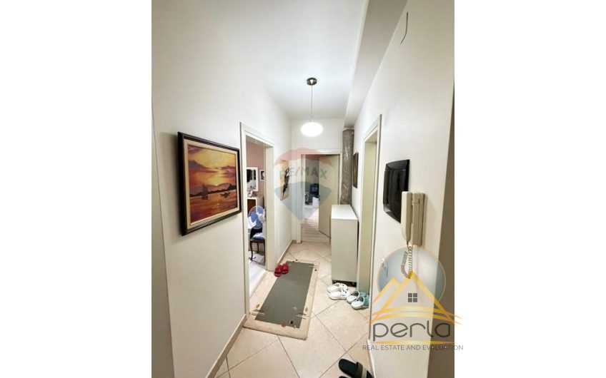 APARTAMENT PER SHITJE TE LIBRI  UNIVERSITARE  TIRANE