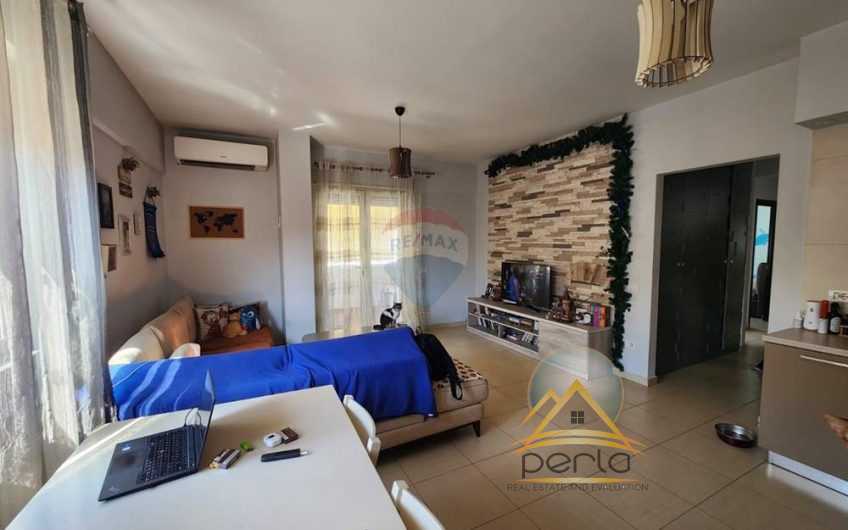 Apartament 2+1 per shitje te Cristal Center!