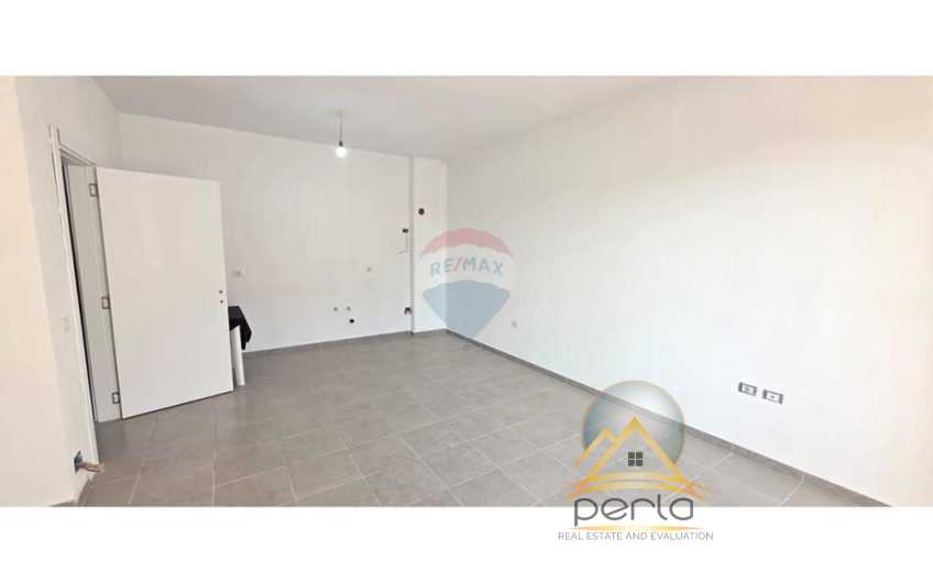 SHITET APARTAMENT NE ASTIR  PRANE VILES L