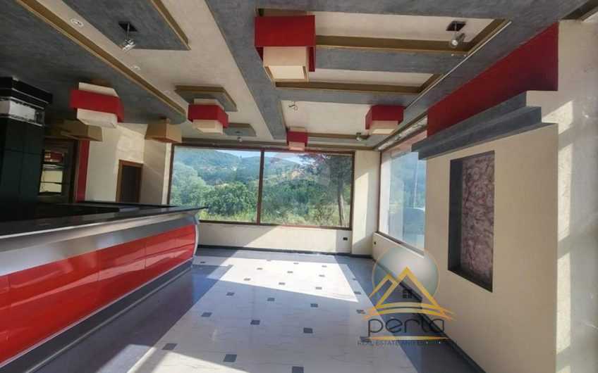 Dyqan – Për Shitje – Rruga e Thesarit, Tiranë