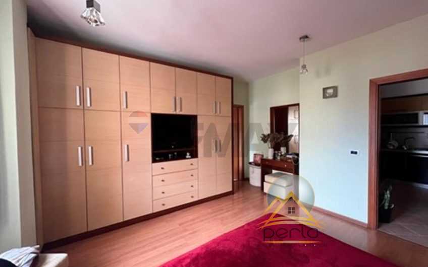 Apartament – Për Shitje – Komuna e Parisit, Tiranë