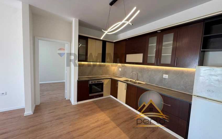 Shitet apartament 2+1+2 ne Astir