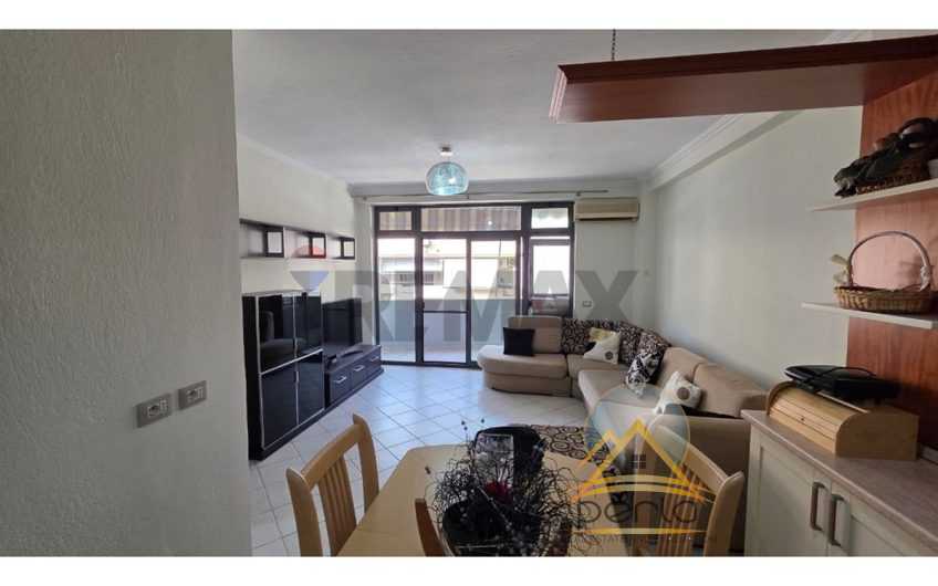 Apartament – Për Qira – Komuna e Parisit, Tiranë