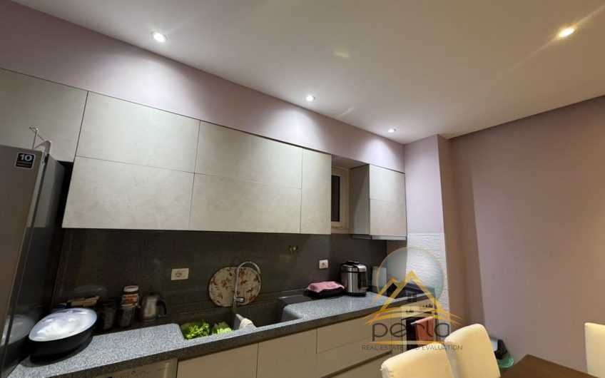 Apartament per qira 2+1+2
