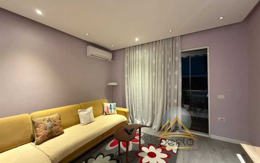 Apartament per qira 2+1+2