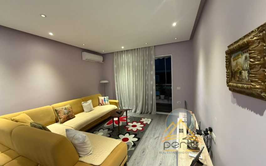 Apartament per qira 2+1+2